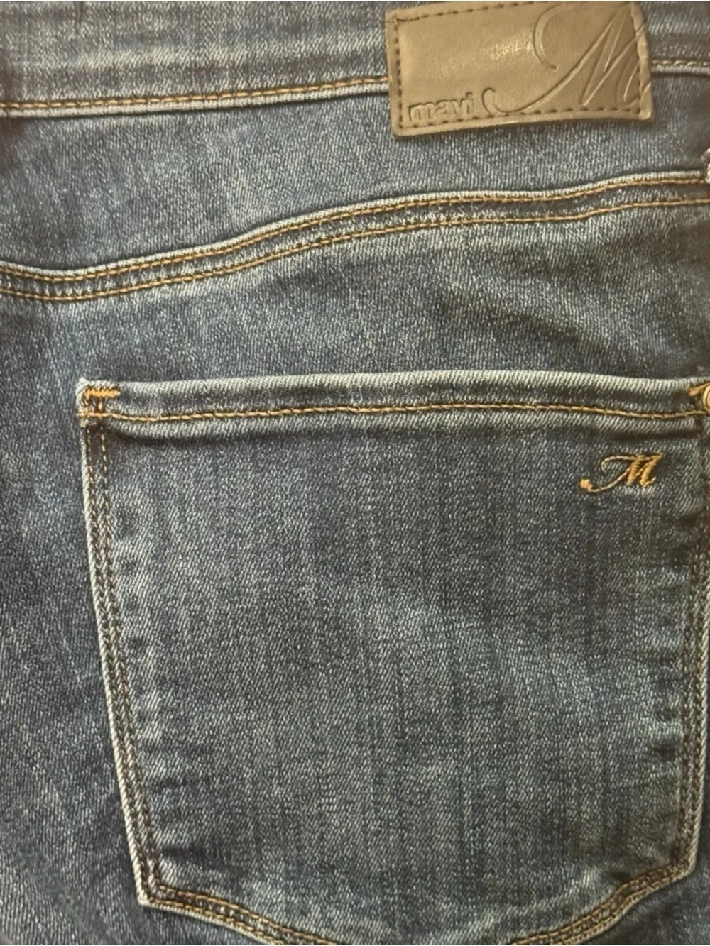 Mavi dark wash women's jeans in a bootcut or straight-leg style size 30/30